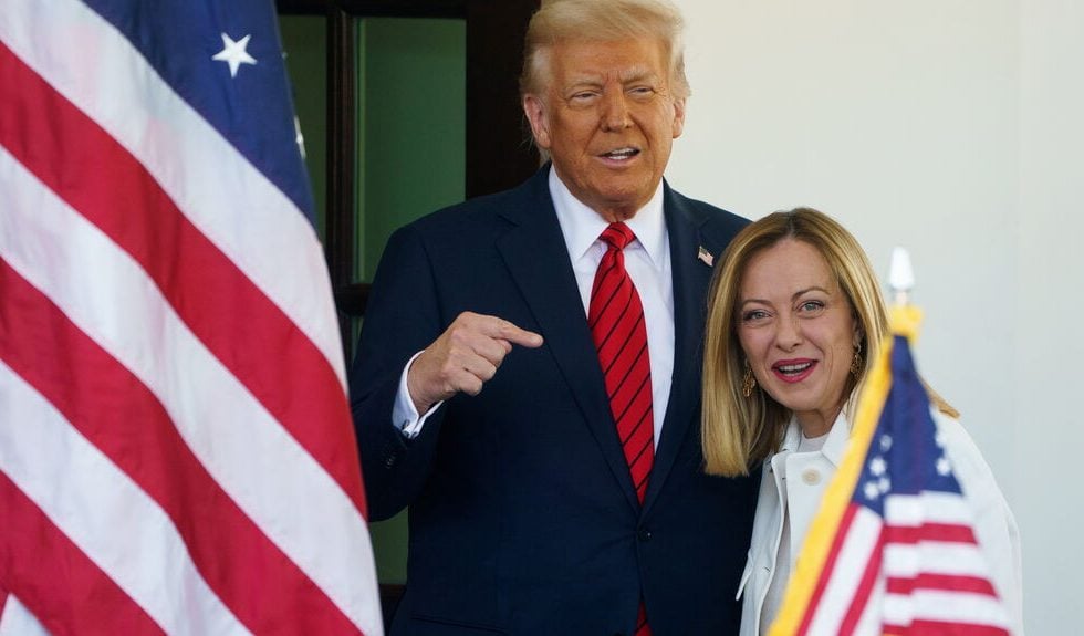 Εμμένει στην κόντρα με Μελόνι ο Τραμπ: «Η Ιταλία και η πρωθυπουργός της δεν μας υπερασπίστηκαν»